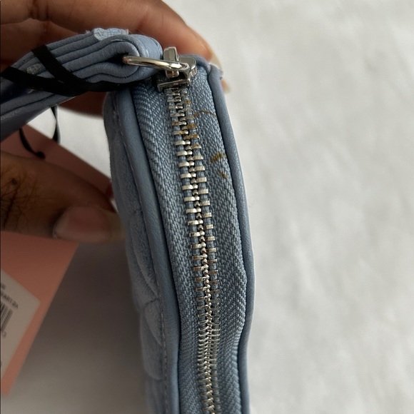 Juicy Couture Quilted Blue Heart Wristlet - Picture 3 of 5
